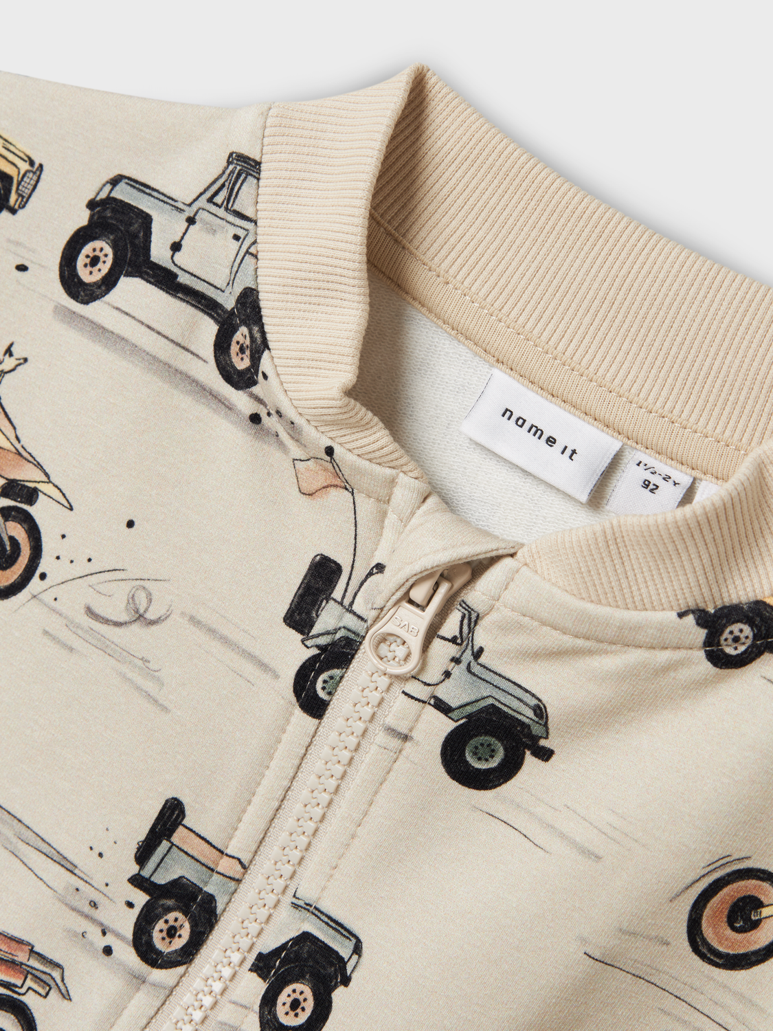 model_shot-front_full